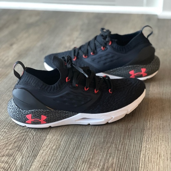 New in box UA HOVR Phantom 2 running shoes - Picture 3 of 14